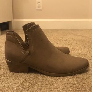 Bar III brown booties